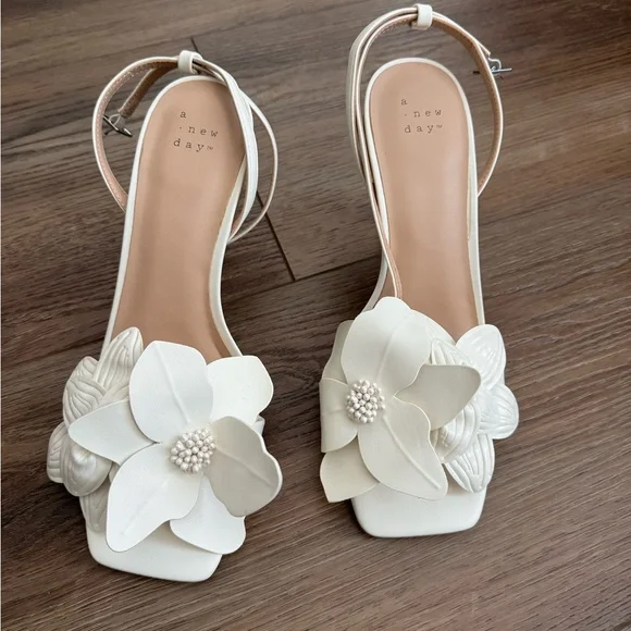 A New Day Cream Floral Heels - Picture 1 of 7